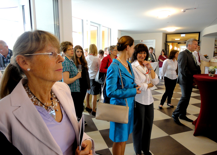 Presseartikel zur Einweihung des DRK Seniorenzentrums Witzenhausen im Juni 2014