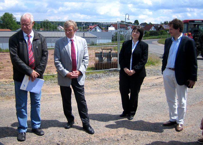 Spatenstich für den Neubau eines Pflegeheims in Hessisch Lichtenau im Juli 2014