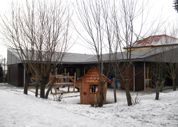 Eröffnungsfeier der Kita Bienenschwarm in Ulrichshalben im Januar 2015